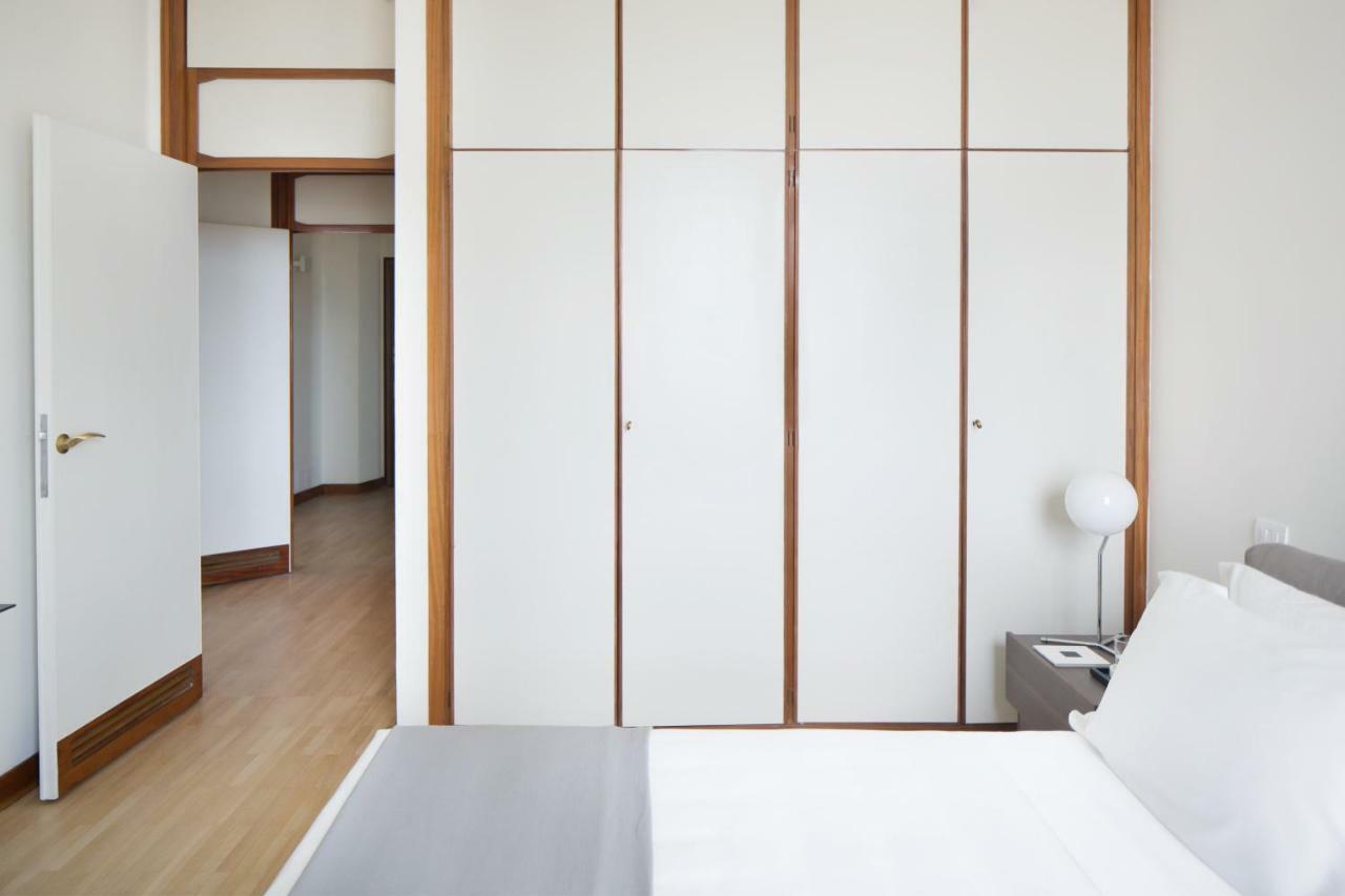 Domux Home Torre Velasca Milan Luaran gambar