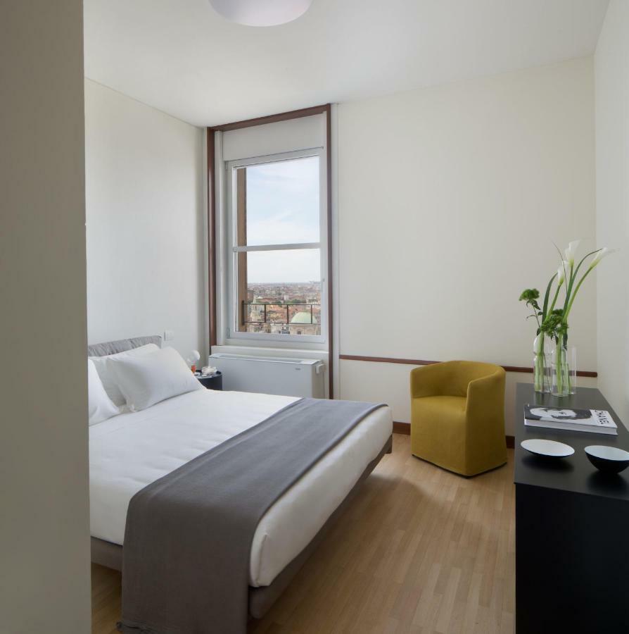 Domux Home Torre Velasca Milan Luaran gambar