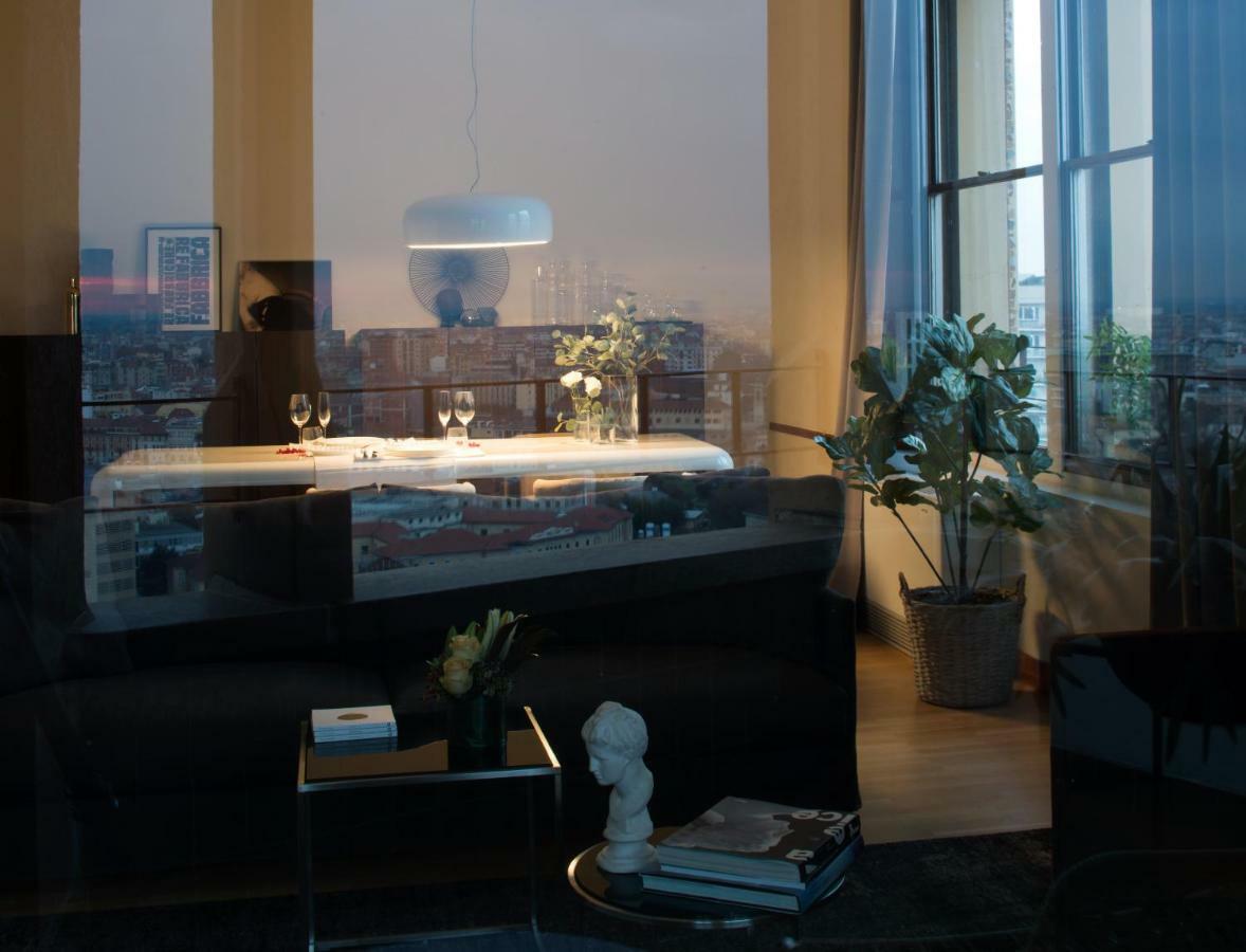 Domux Home Torre Velasca Milan Luaran gambar